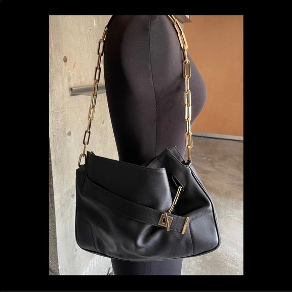 Vintage Gucci Black Soft Leather Bag With One Shoulder Gold Chain - Picture 6 of 10